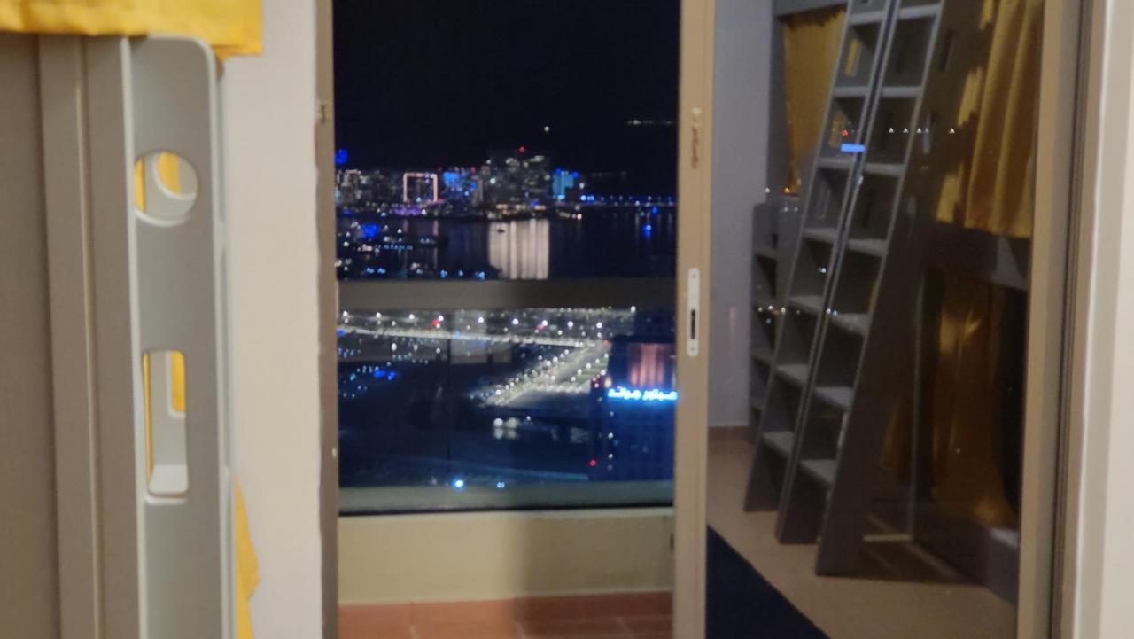 Pirates Bay Hostel Dubai Exterior foto
