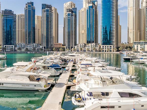 Pirates Bay Hostel Dubai Exterior foto